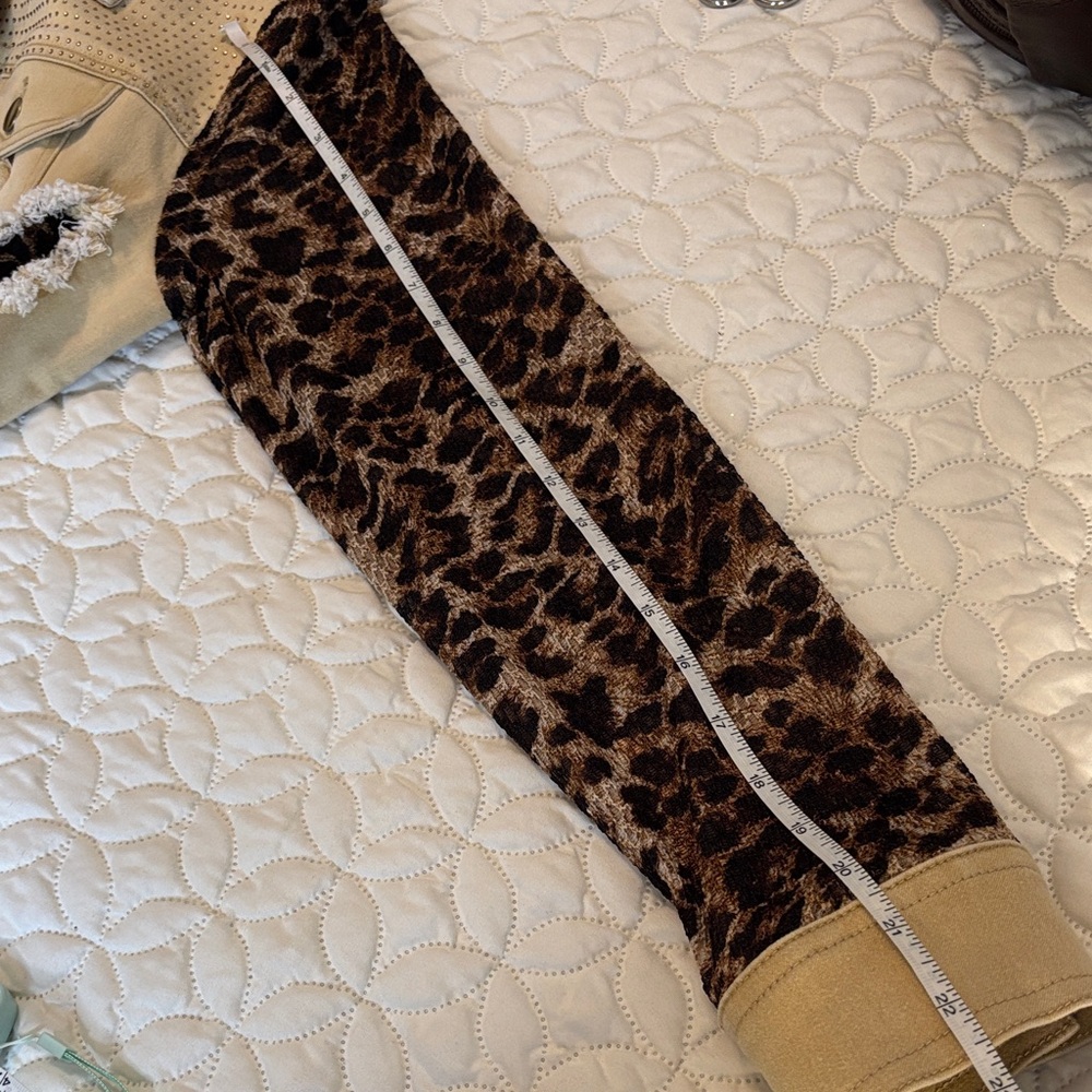A.Z.I Embellished Brushed Denim Jean Jacket w/Leopard Print Cut-Out sz Small - Picture 12 of 14